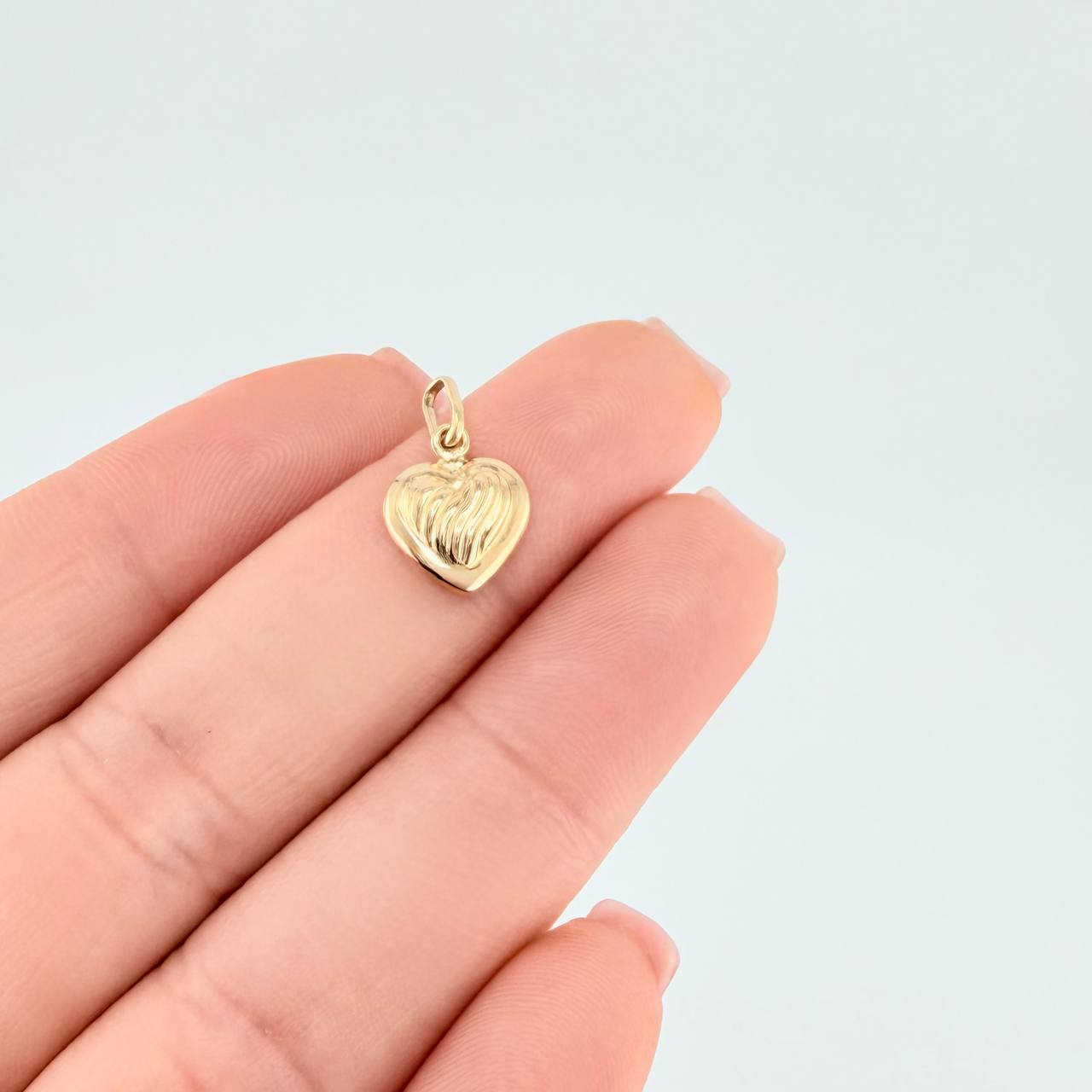 Dije Corazón Sobresalto Lineal 0.5 g / 1.7 cm Oro Amarillo 18K