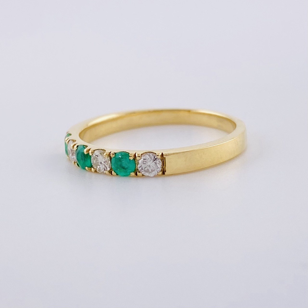 Anillo Churumbela Aura Esmeraldas 21Pts, Diamantades 21Pts 2.55 g / T7 3/4 Oro Amarillo 18K