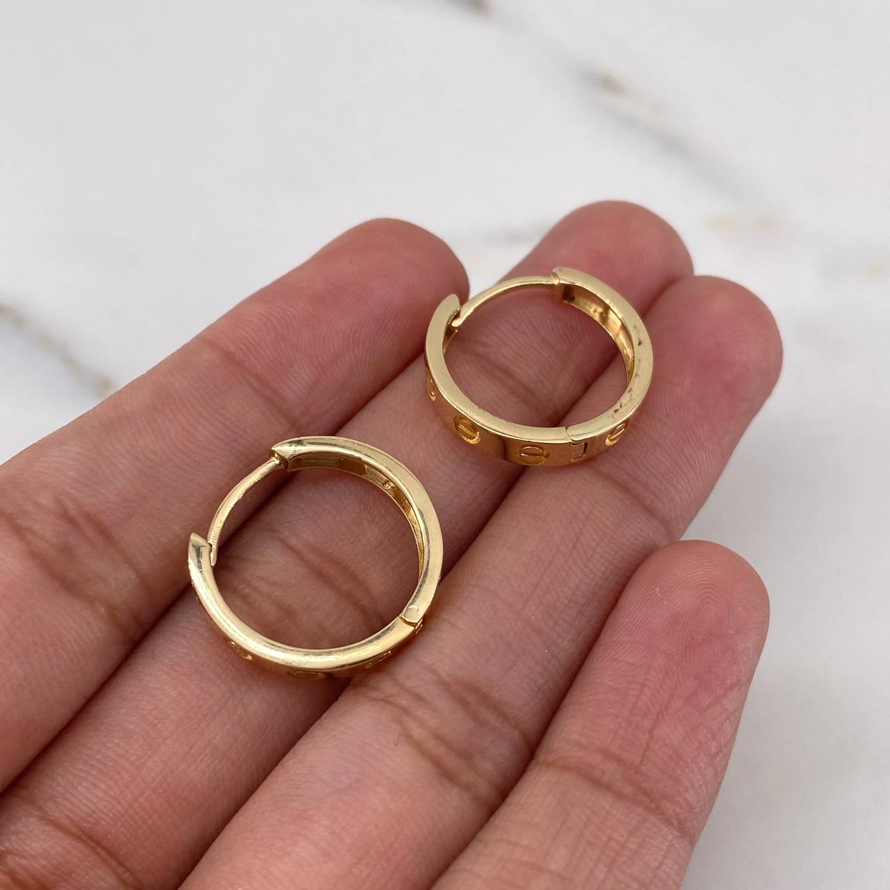 Candongas Tornillo 4gr / 1.7cm / Oro Amarillo 18K $