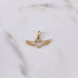 Dije Silueta Corazon Alas 1.25gr / 1.6cm / Circones Blancos Oro Amarillo 18K $