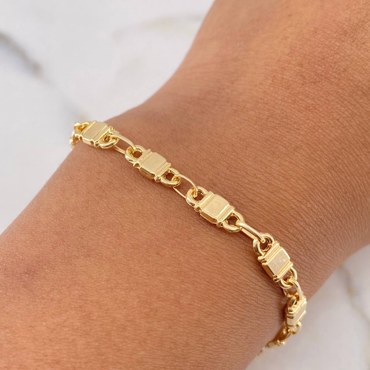Pulso Rustico 4.6gr / 20cm / 4.5mm Barril Plano Oro Amarillo 18K $