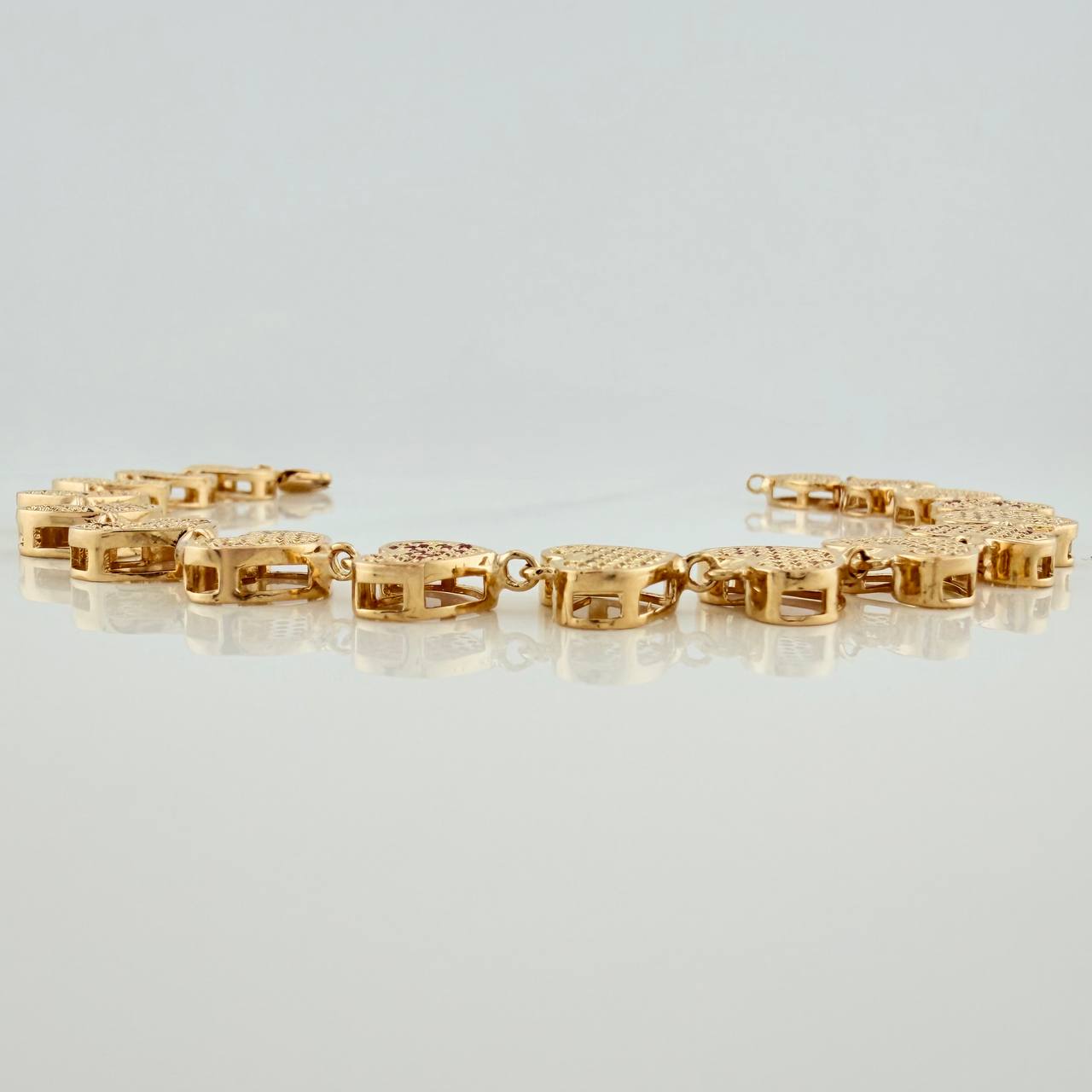 Pulso Corazones 22.1gr / 20.5cm / 10.8mm Oro Amarillo 18K