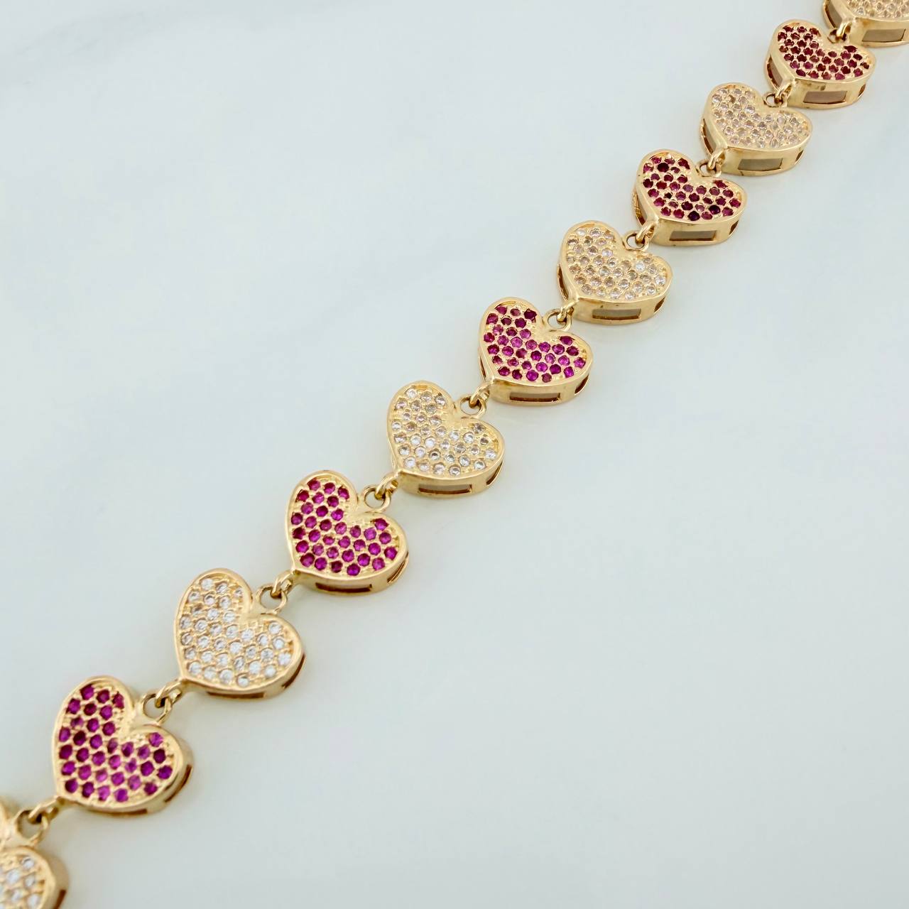 Pulso Corazones 22.1gr / 20.5cm / 10.8mm Oro Amarillo 18K
