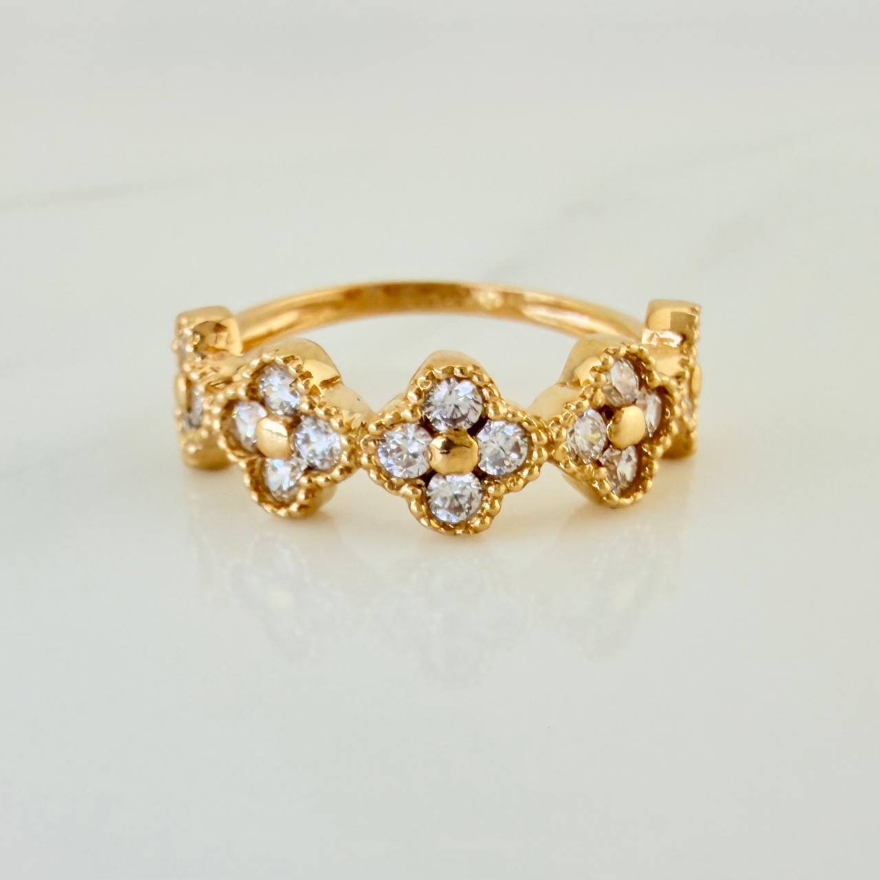 Anillo Treboles 3.75gr / T6 1/2 / Oro Amarillo 18K $