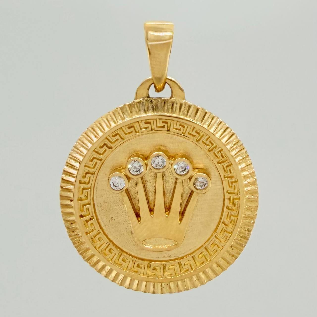 Dije Corona 6.95gr / 3.6cm / Oro Amarillo 18K $