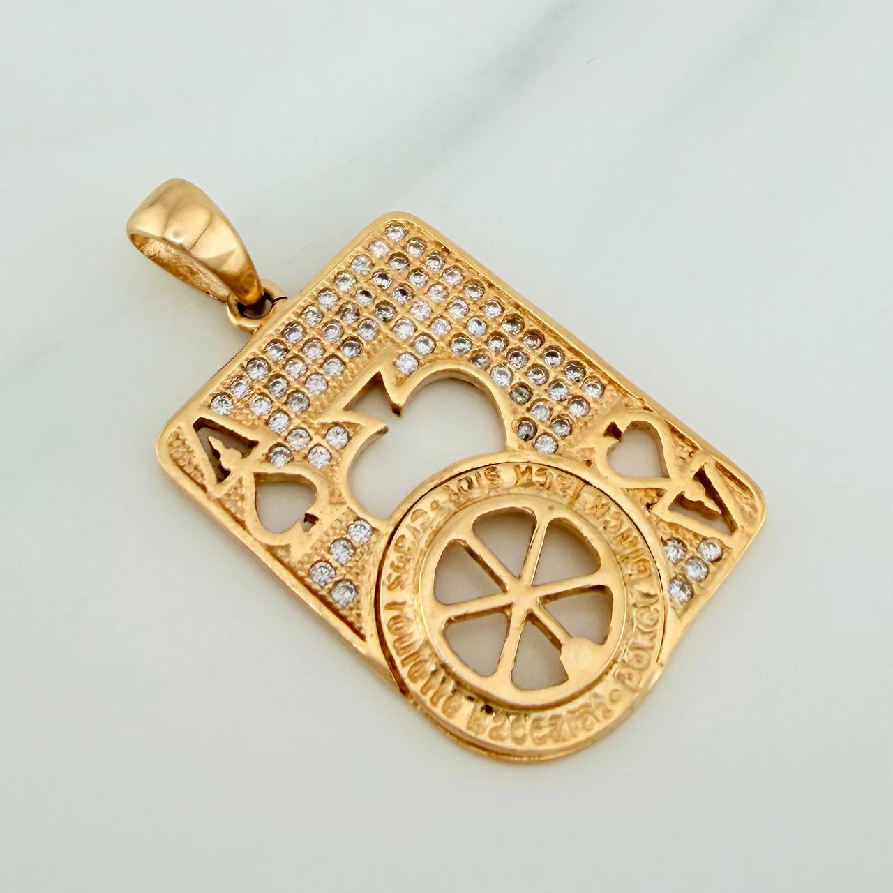 Dije Carta Poker 7.5gr / 3.7cm / Oro Amarillo 18K $