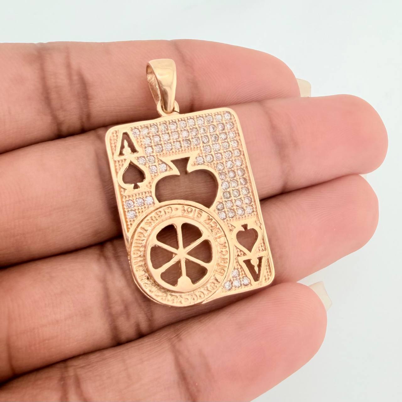 Dije Carta Poker 7.5gr / 3.7cm / Oro Amarillo 18K $