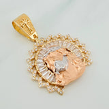 Dije Rostro Cristo 7.5gr / 3.6cm / Circones Blancos Tres Oros $