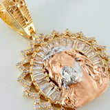 Dije Rostro Cristo 7.5gr / 3.6cm / Circones Blancos Tres Oros $