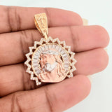 Dije Rostro Cristo 7.5gr / 3.6cm / Circones Blancos Tres Oros $