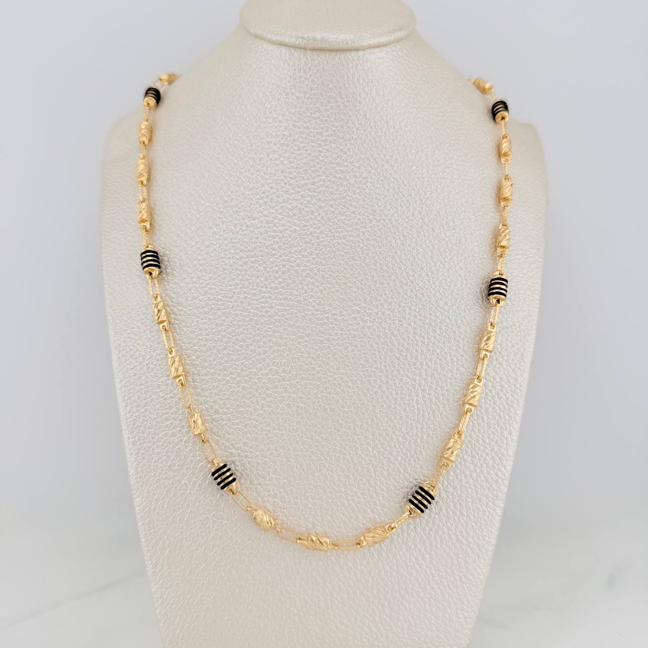 Cadena Rustica Barril Cilindro 12.6gr / 61cm / 4.6mm Oro Amarillo 18K %