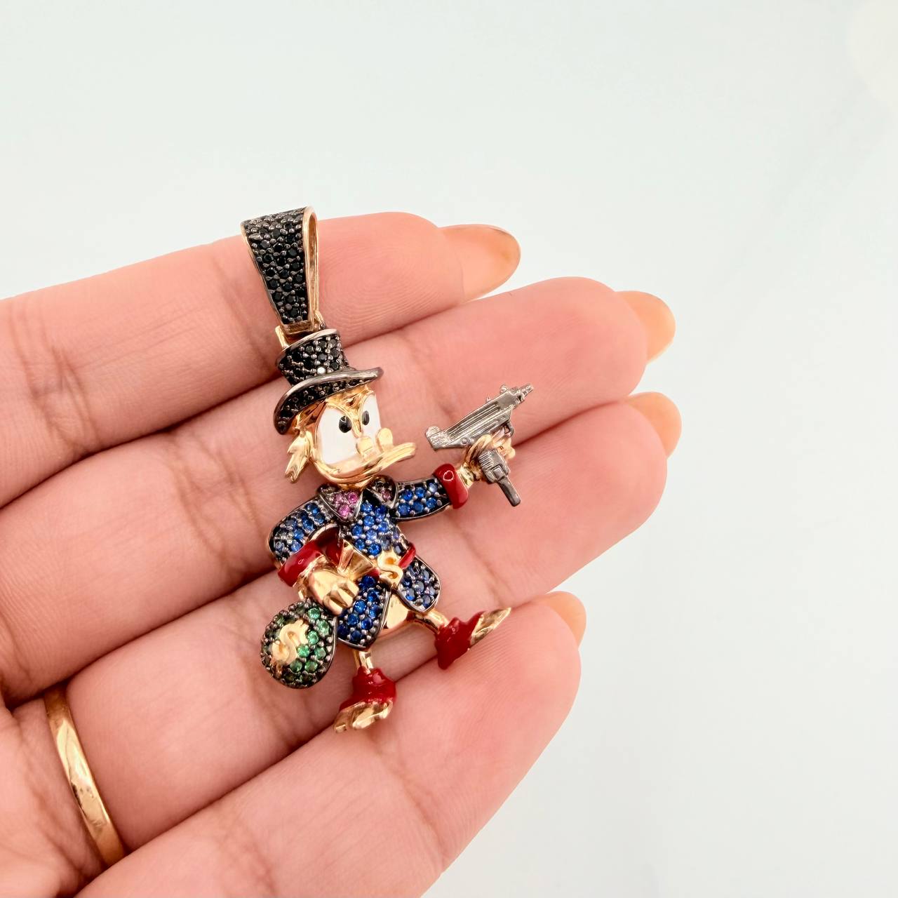 Dije Pato Pistola 10gr / 4.3cm / Oro Amarillo 18K