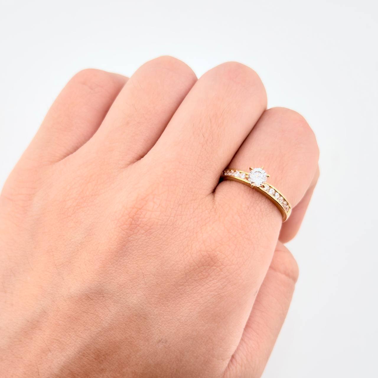 Anillo Solitario Tupido 2.65gr / T7 1/2 / Oro Amarillo 18K *
