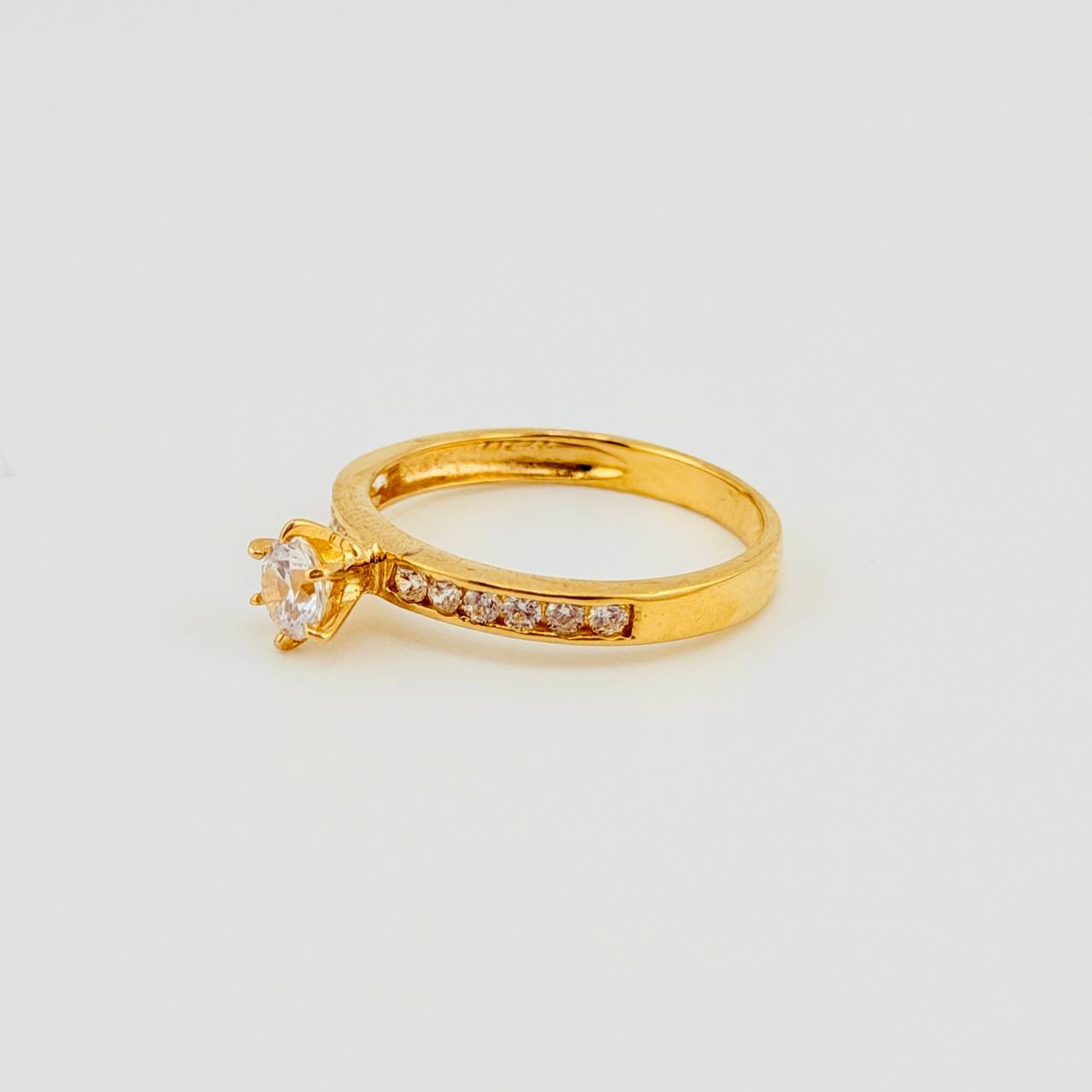Anillo Solitario Tupido 2.65gr / T7 1/2 / Oro Amarillo 18K *