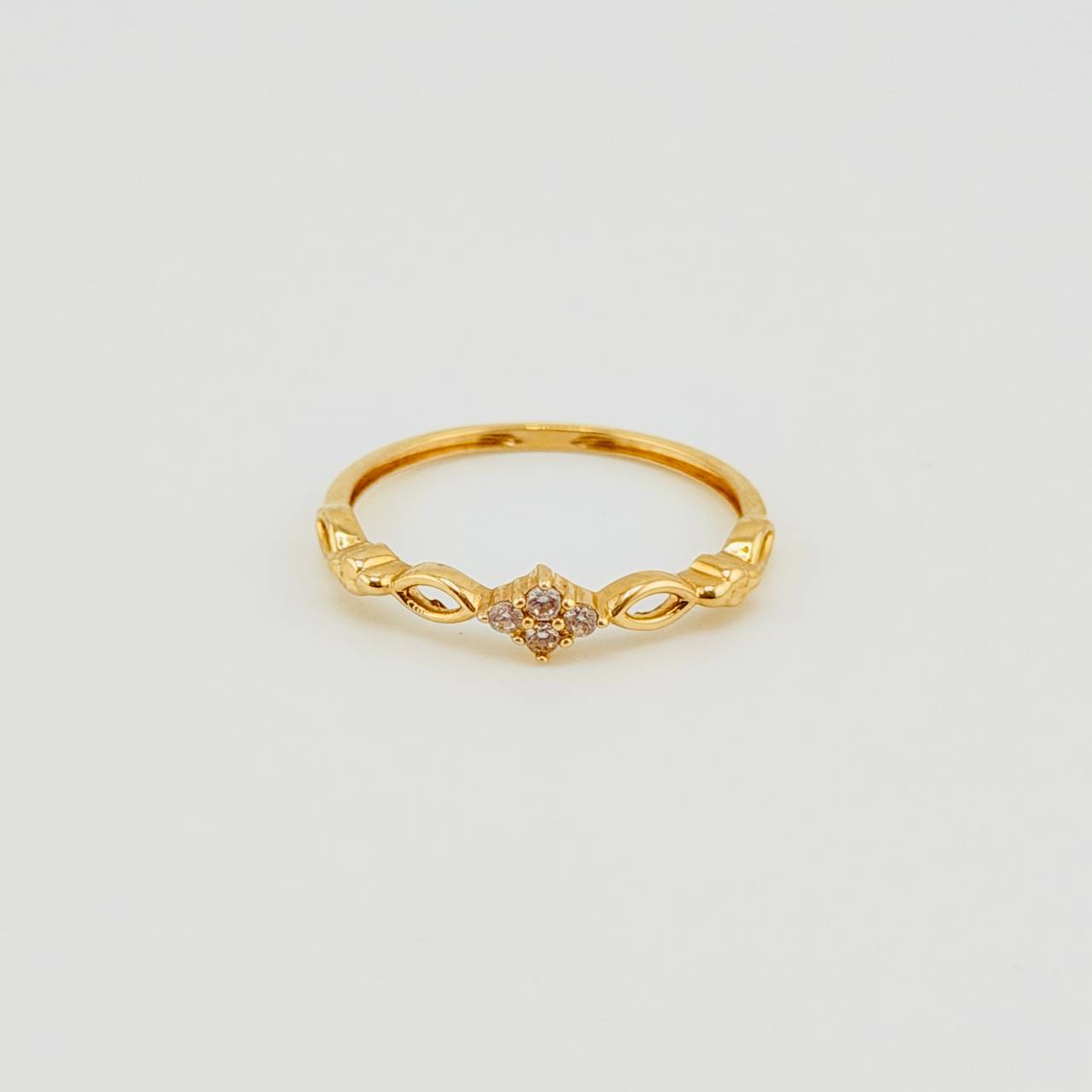 Anillo Nudo De Vida 1.25gr / T7 / Oro Amarillo 18K ©