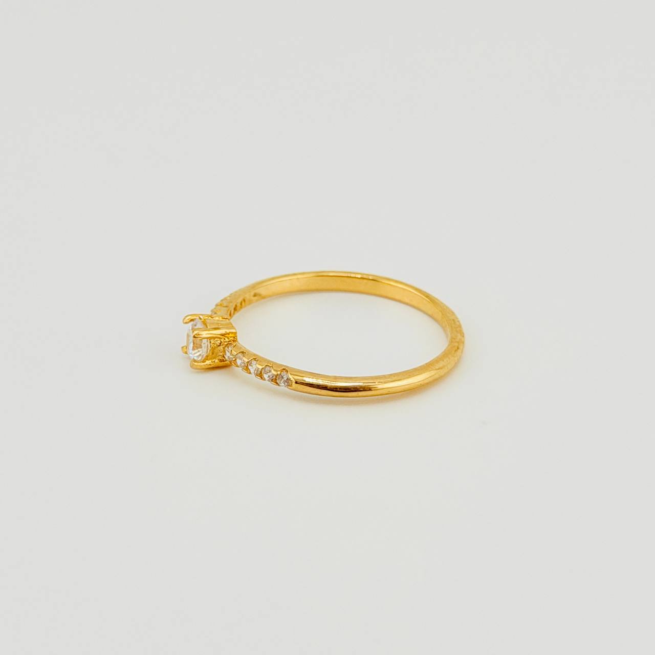 Anillo Solitario Tupido 1.6gr / T7 / Oro Amarillo 18K *