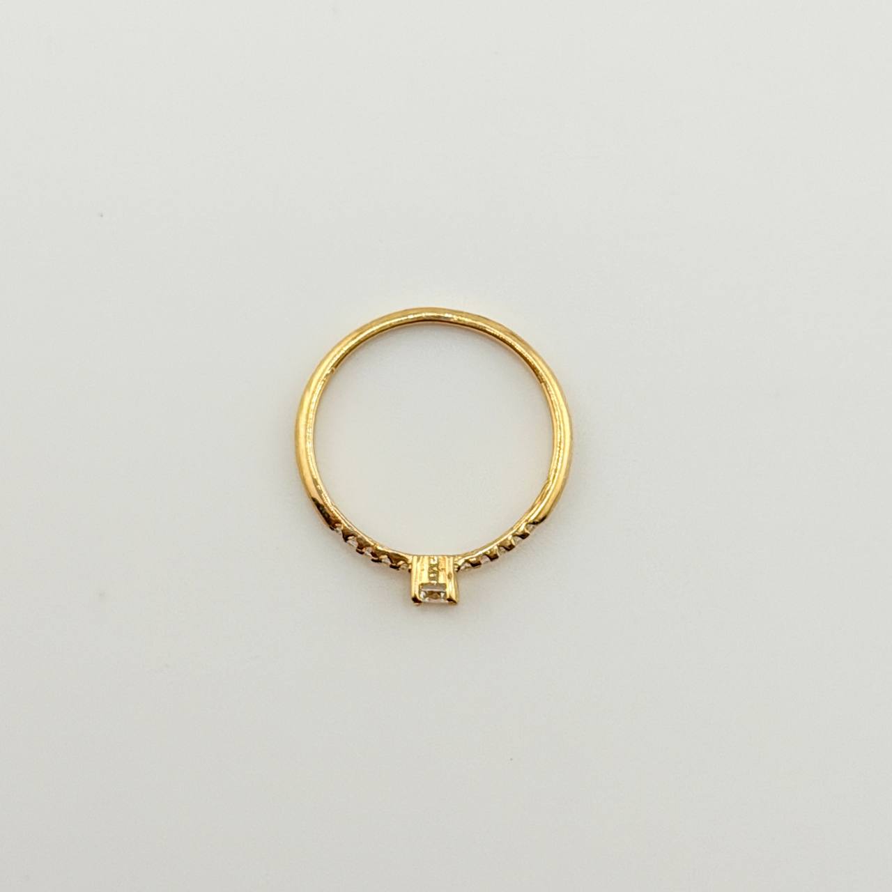 Anillo Solitario Tupido 1.6gr / T7 / Oro Amarillo 18K *
