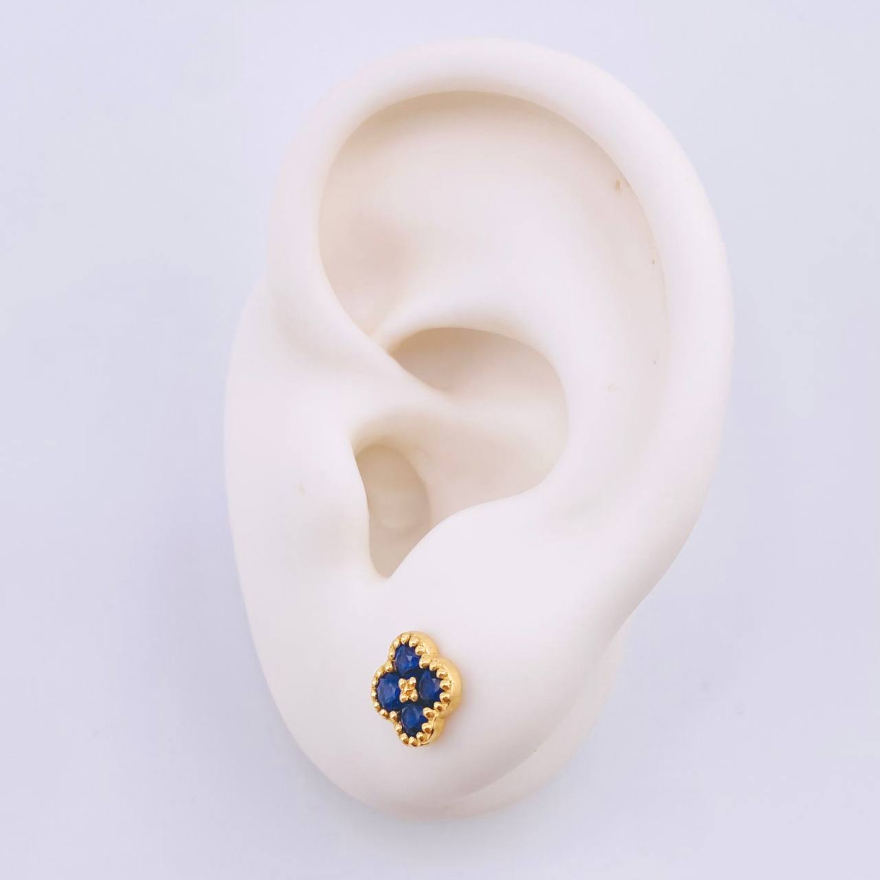 Topos Flor Trebol Zafiros 50pts 1.9gr / 7mm Oro Amarillo 18K ©