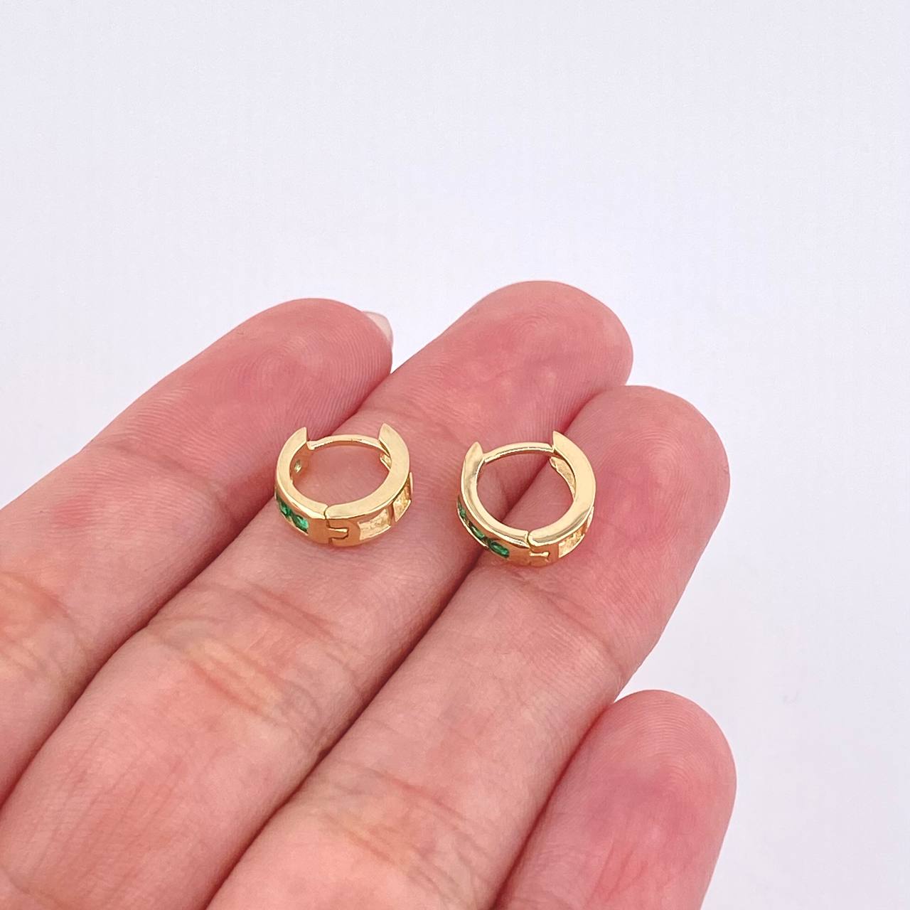 Candongas Carril Esmeraldas 24pts 1.75gr / 1cm / Oro Amarillo 18K ©