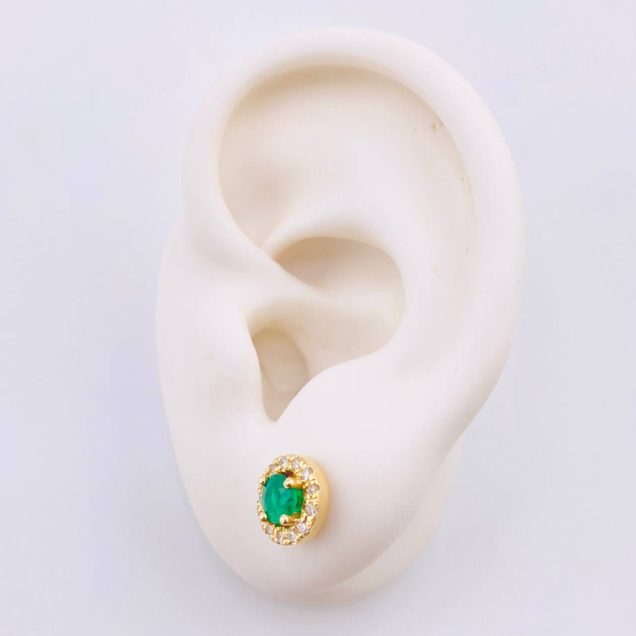 Topos Halo Circulo Esmeraldas 60pts Diamantes 26pts 3.5gr / 8mm Oro Amarillo 18K ©