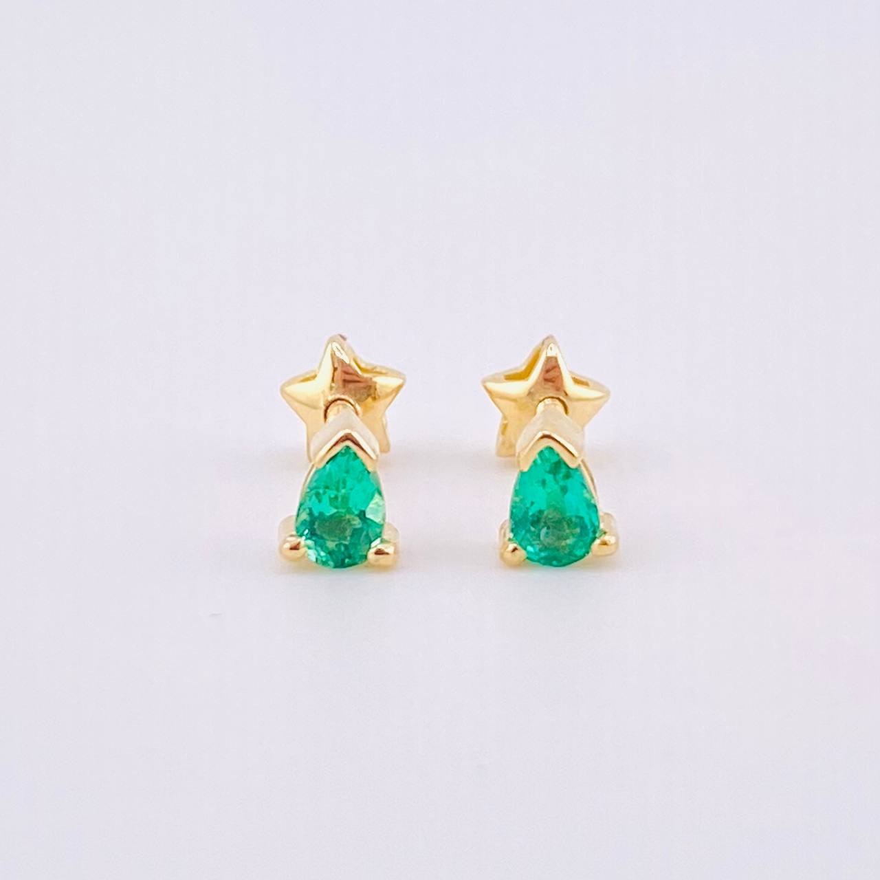 Topos Gota Esmeraldas 28pts 1gr / 4mm Oro Amarillo 18K ©