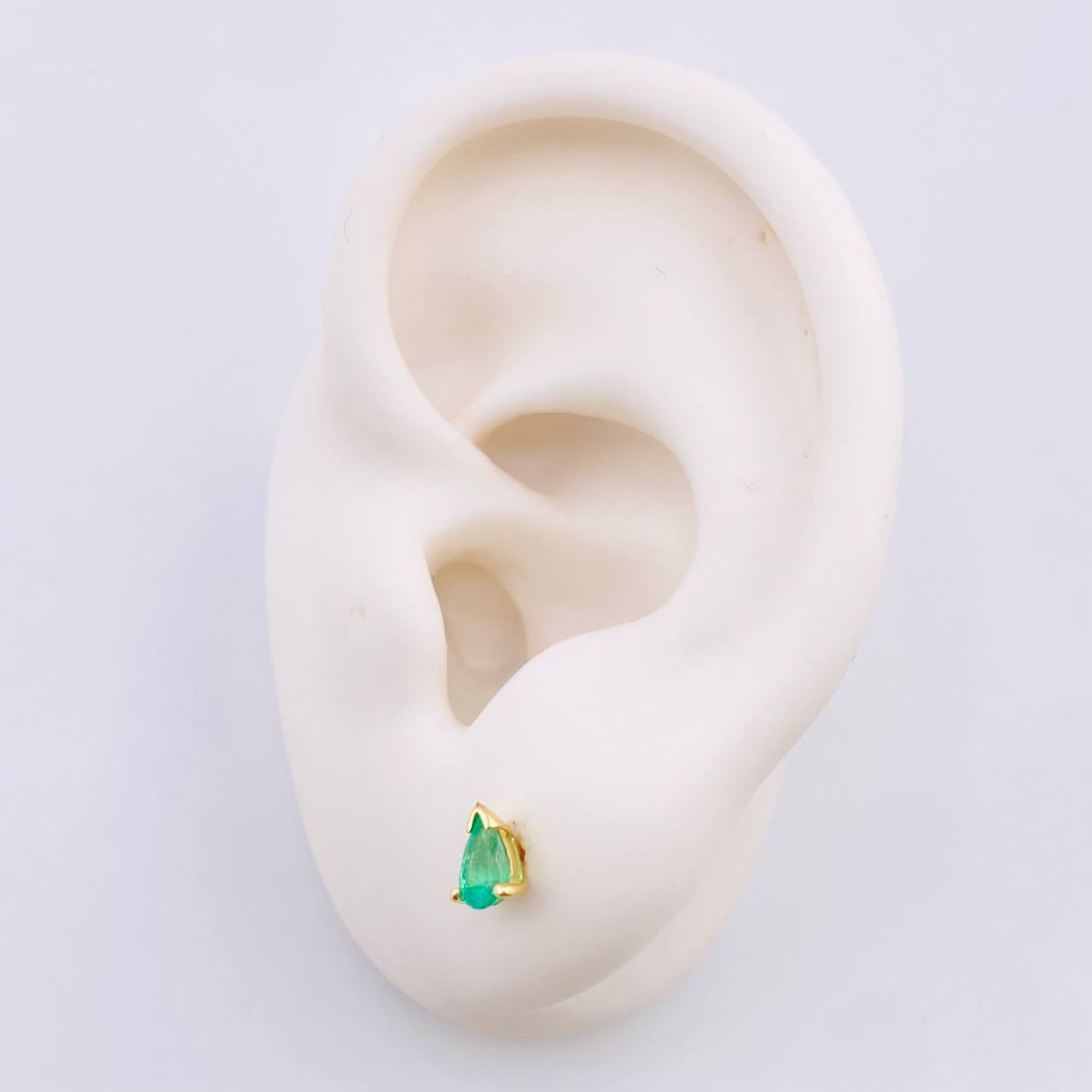 Topos Gota Esmerladas 57pts 1gr / 5mm Oro Amarillo 18K ©