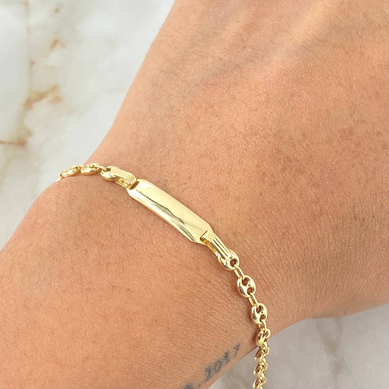 Pulso Bebé GC Placa Rectangular Bordeado 1.75gr / 13.8cm / Oro Amarillo 18K *