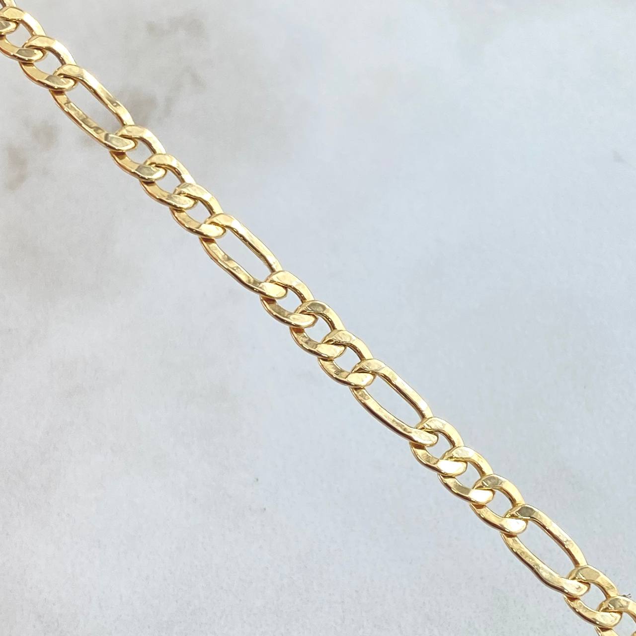 Pulso Figaro 3.45gr / 20.5cm / Oro Amarillo +1 18K ©