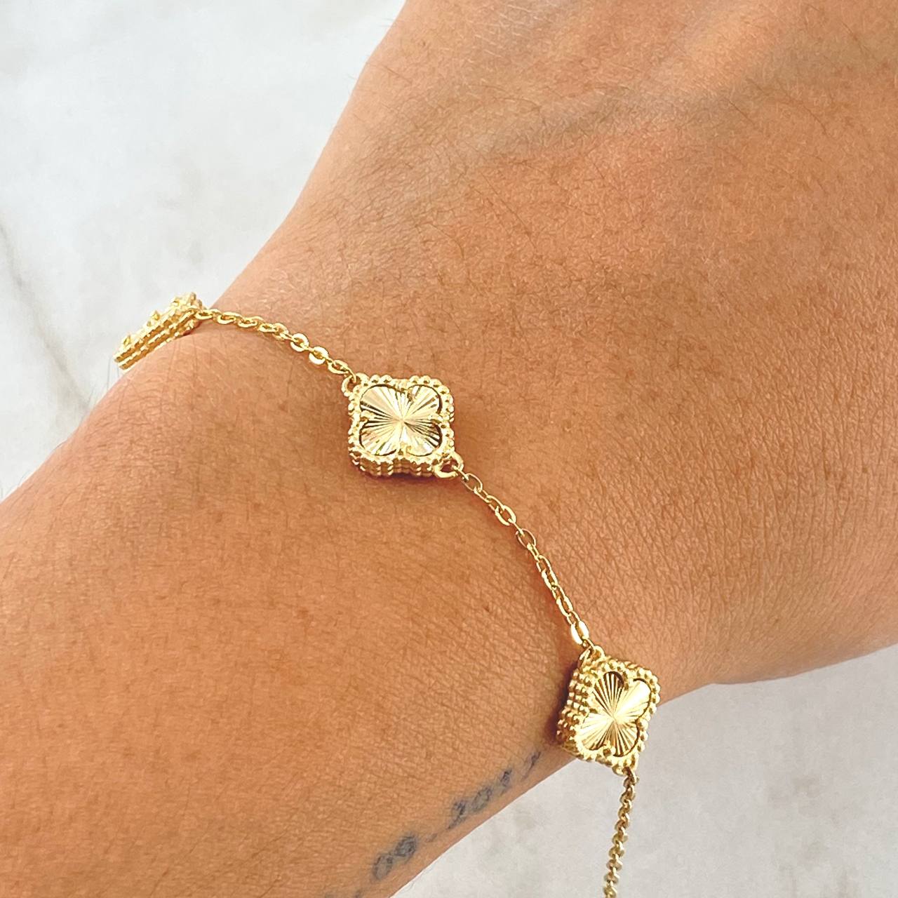 Pulso Aro Seguido Trébol VCyA Gradual 4.5gr / 14cm-15cm-19cm / 1.5mm Diamantado Punteado 3und Oro Amarillo Nac.Esp. 18K ©
