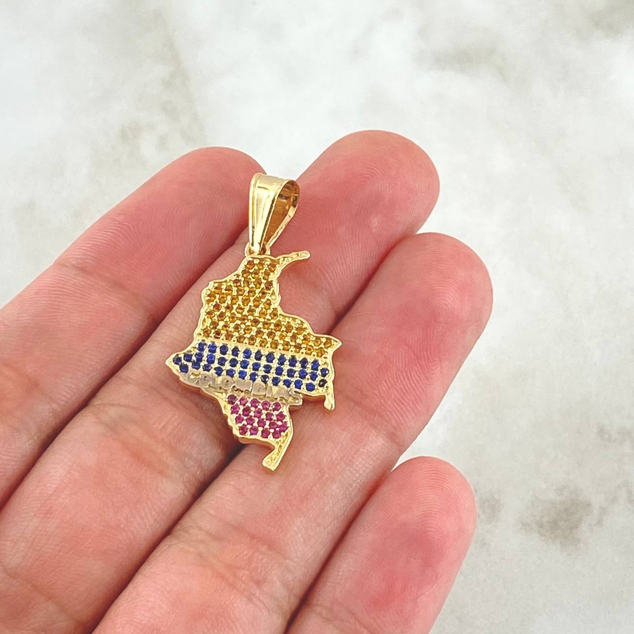 Dije Mapa Colombia 3.4gr / 3.5cm / Circones Amarillos Azules Rojos Oro Amarillo 18K ©