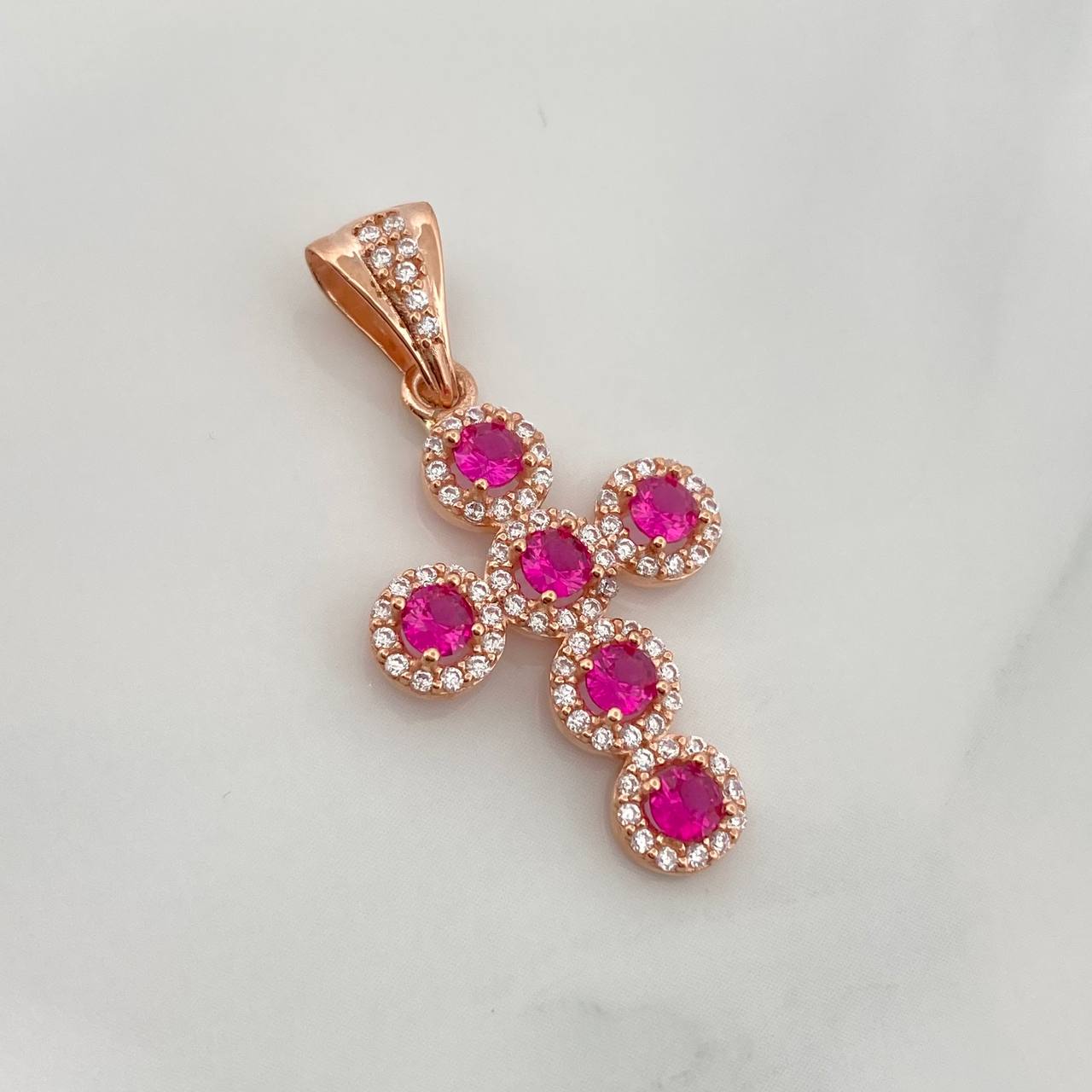 Dije Cruz Tupida 2.45gr / 3.3cm / Oro Rosa 18K $