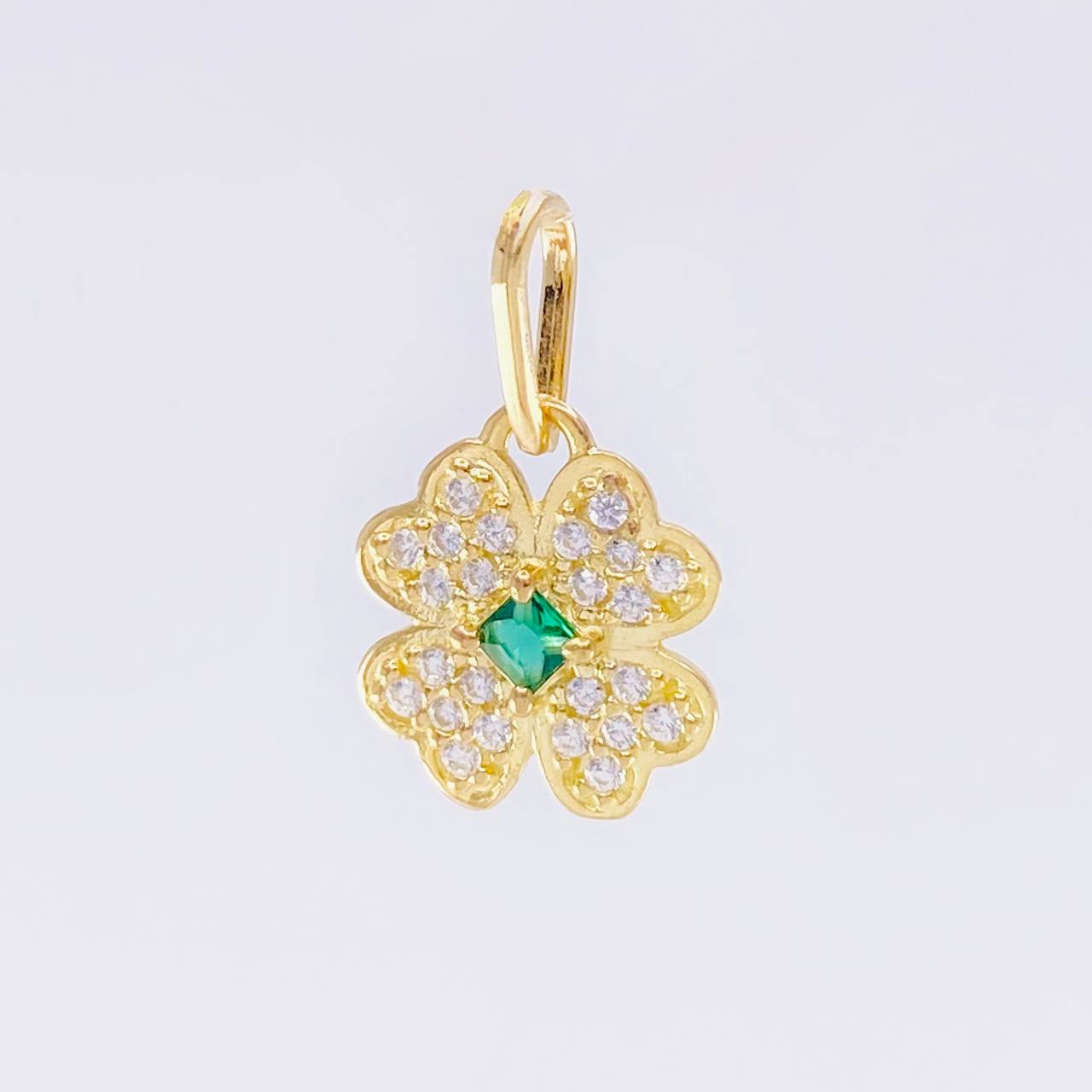 Dije Trebol 0.9 g / 1.5 cm Oro Amarillo 18K
