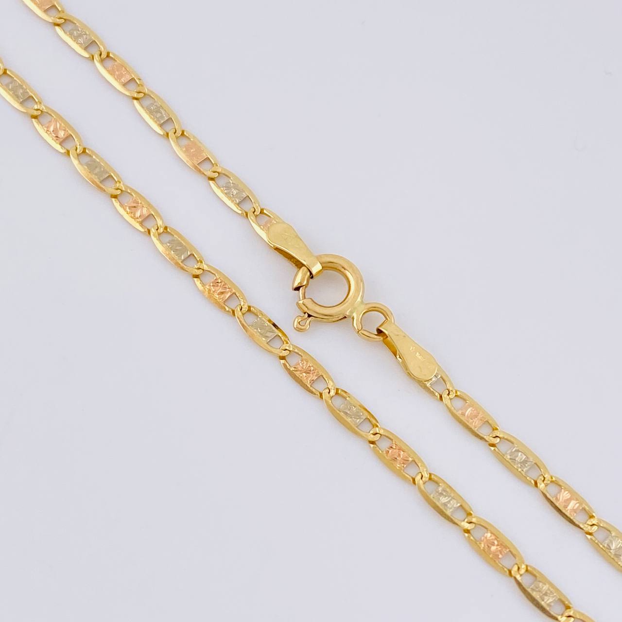 Cadena Plana Diamantada 7 g / 63 cm / 2.45 mm Tres Oros 18K