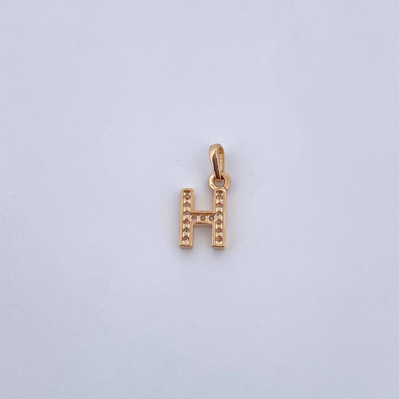Dije Letra H 0.75gr / 1.5cm / Circones Blancos Oro Amarillo 18K $