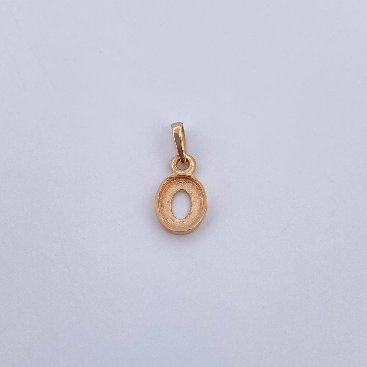Dije Letra O 0.5gr / 1.4cm / Liso Oro Amarillo 18K $