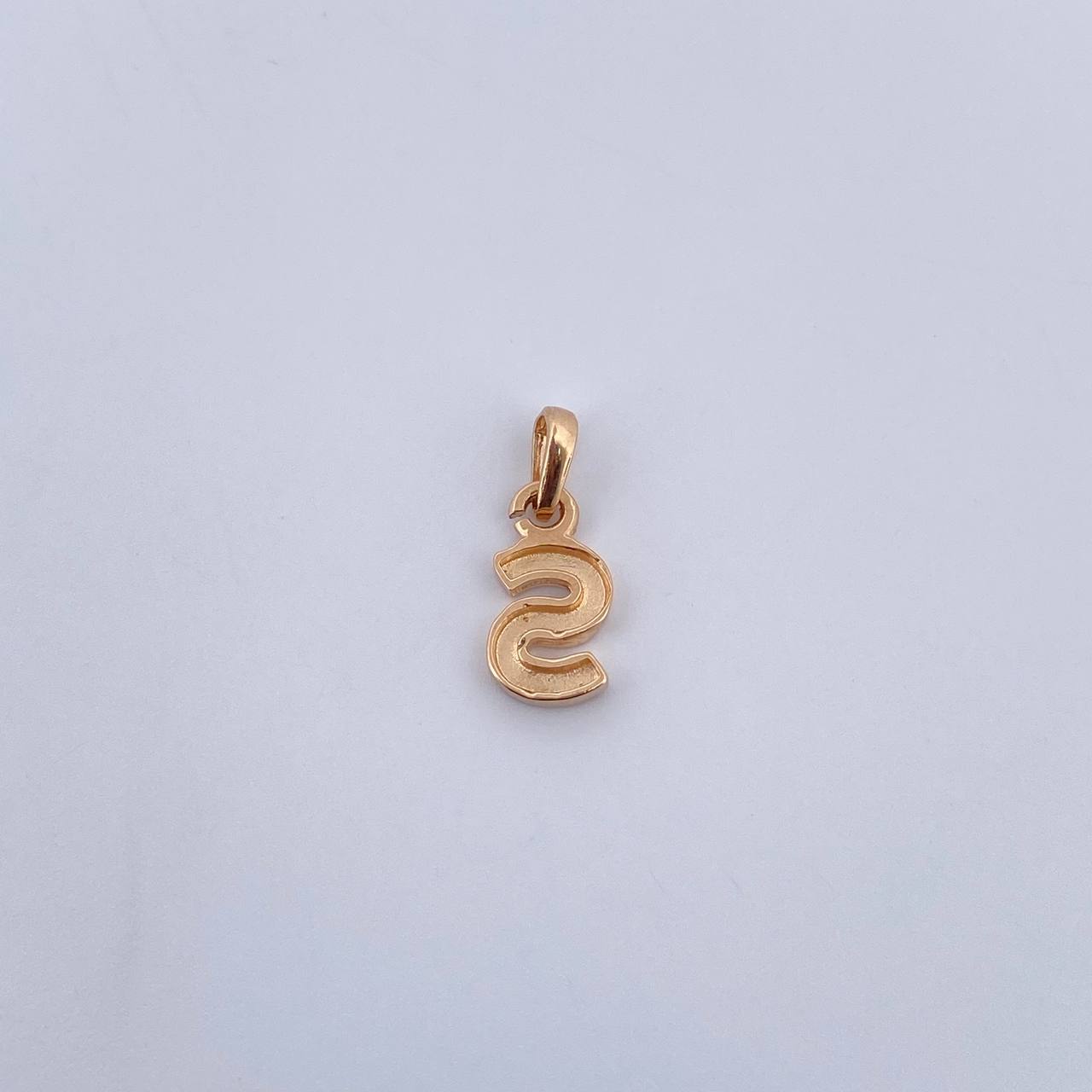Dije Letra S 0.65gr / 1.4cm / Liso Oro Amarillo 18K $