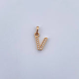 Dije Letra V 0.65gr / 1.5cm / Circones Blancos Oro Amarillo 18K $