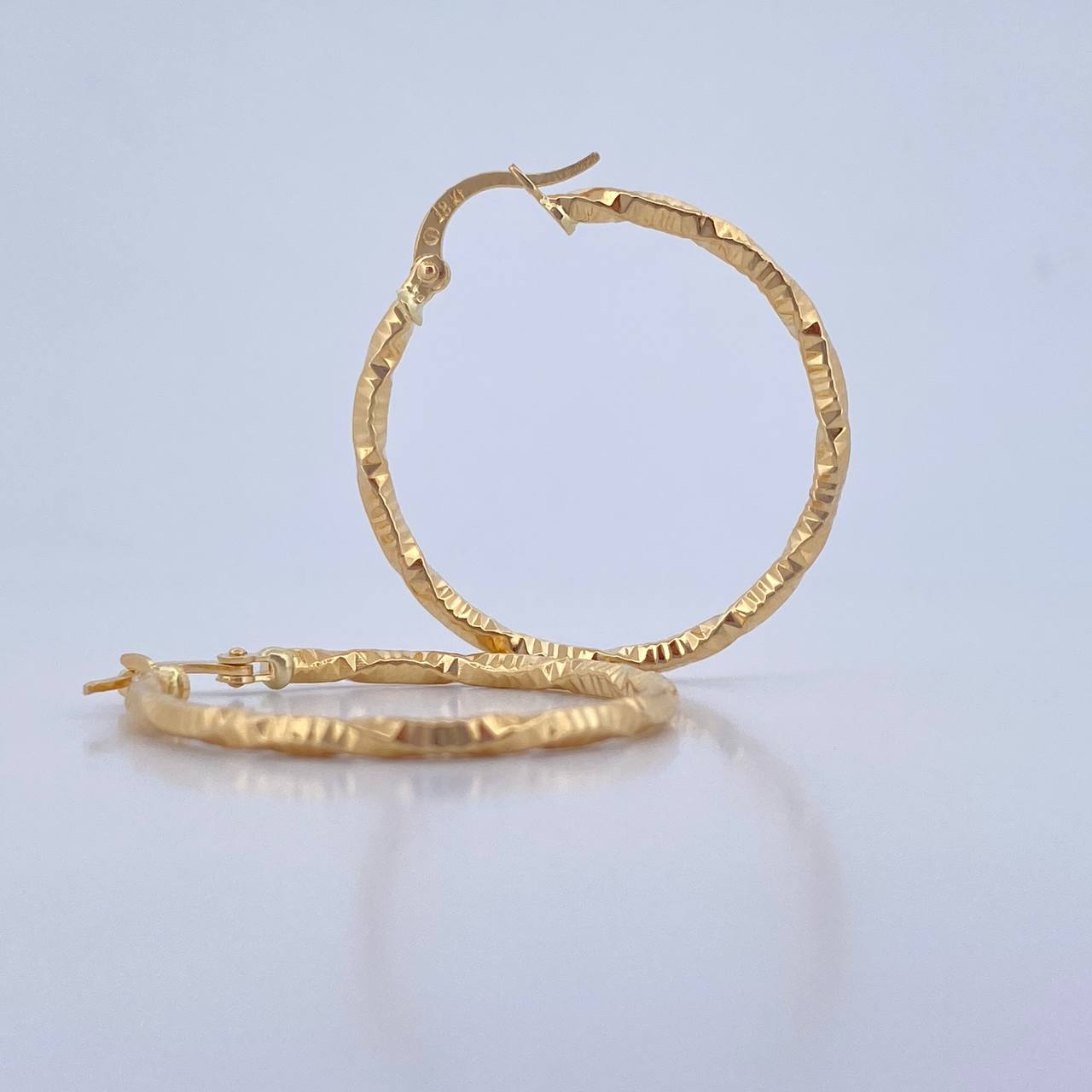 Candongas Majo 2gr / 3.2cm / Diamantadas Oro Amarillo 18K $
