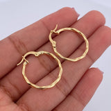 Candongas Kris 1.25gr / 2.3cm / Rayadas Oro Amarillo 18K $