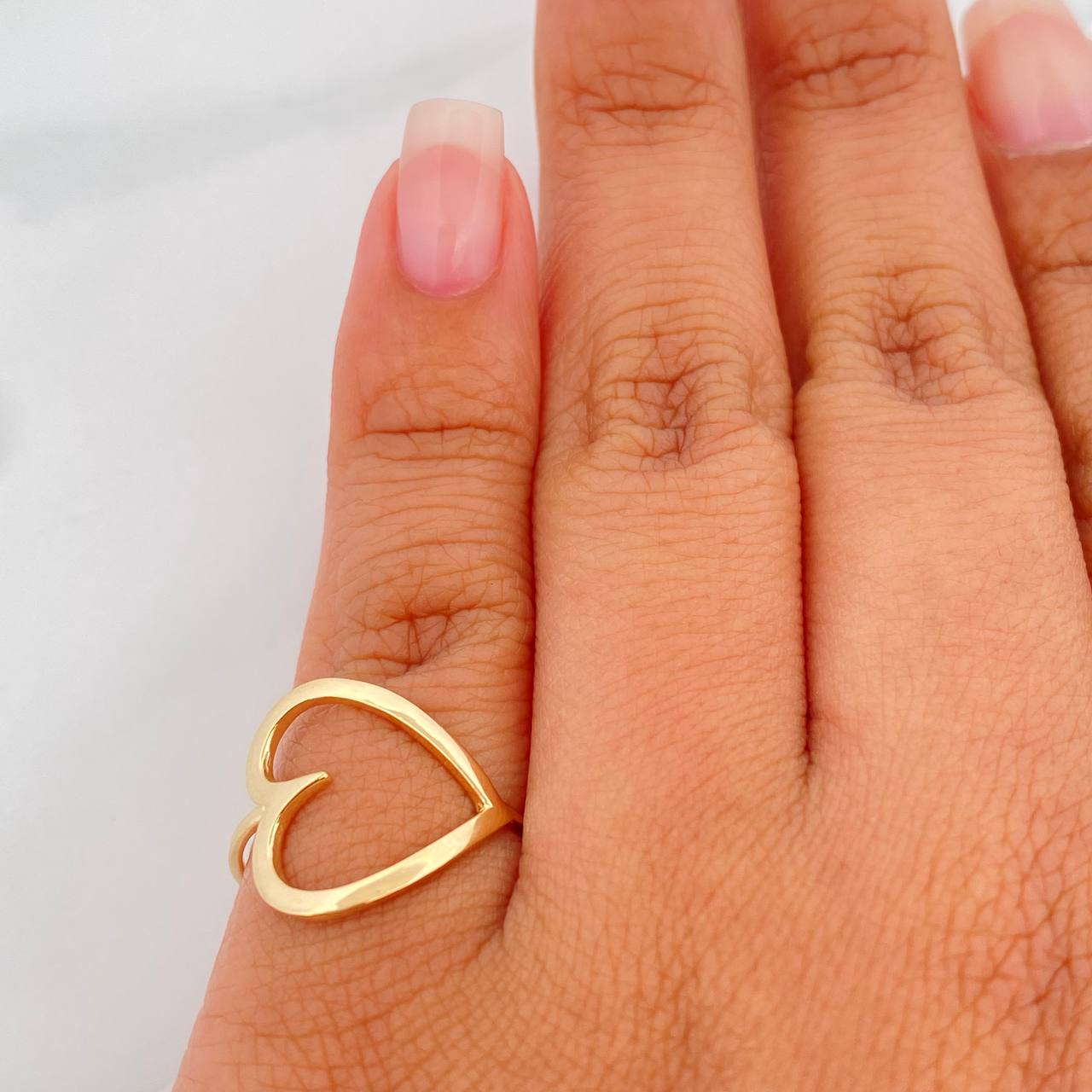 Anillo Corazon 1.35 g / T4 3/4 Oro Amarillo 18K