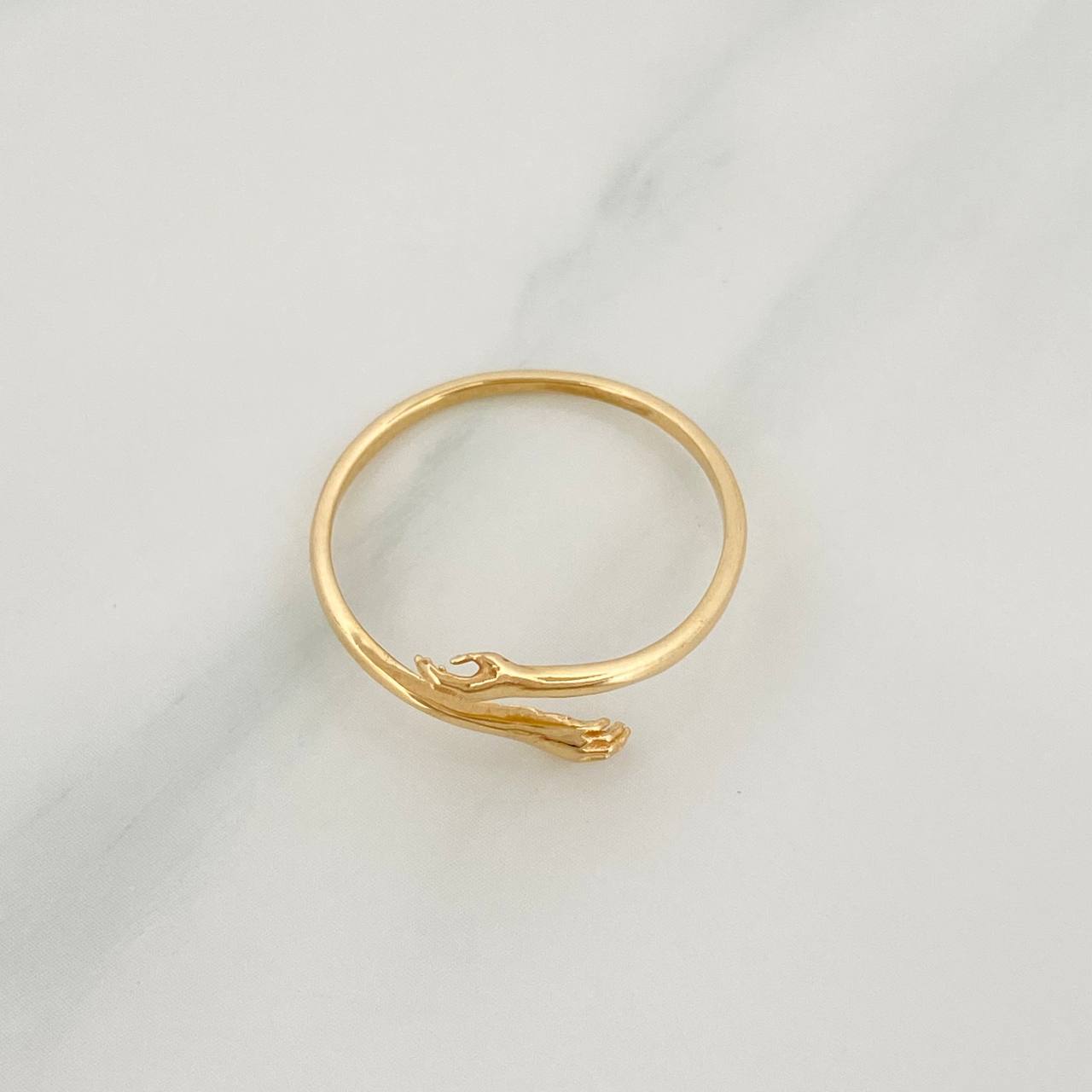 Anillo Manos 1.45 g / T7 1/2 Oro Amarillo 18K