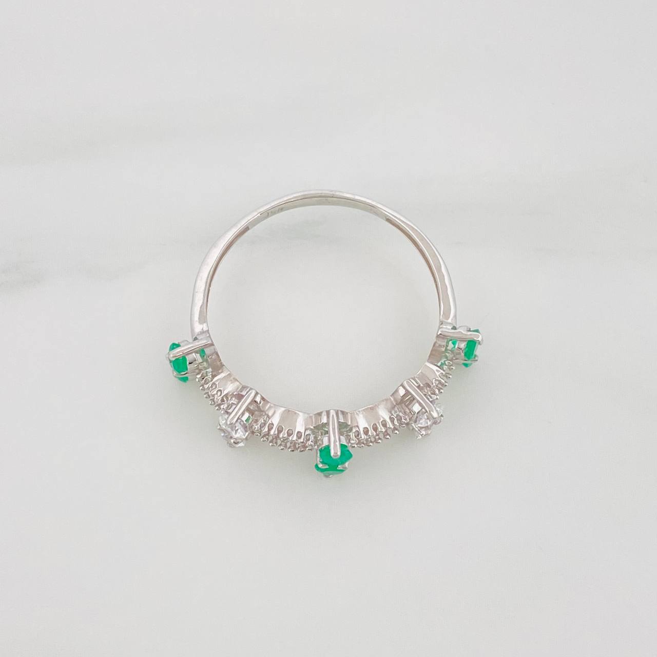 Anillo Infinito Zigzag Esmeralda 39Pts 1.95 g / T8 1/4 Plata 925