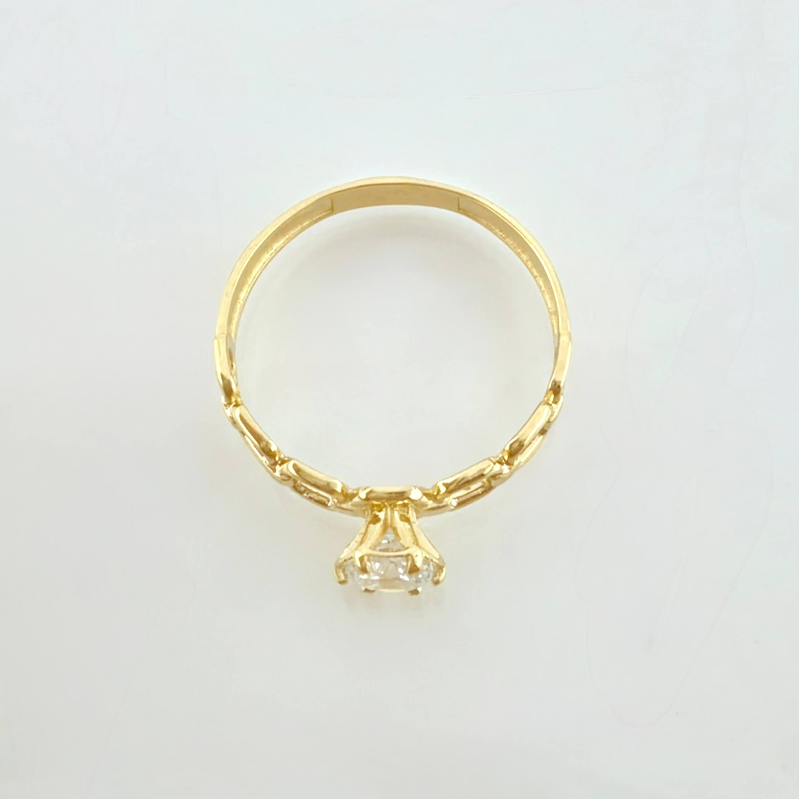 Anillo Solitario Aro Seguido 1.6gr / T7 1/4 / Oro Amarillo 18K *
