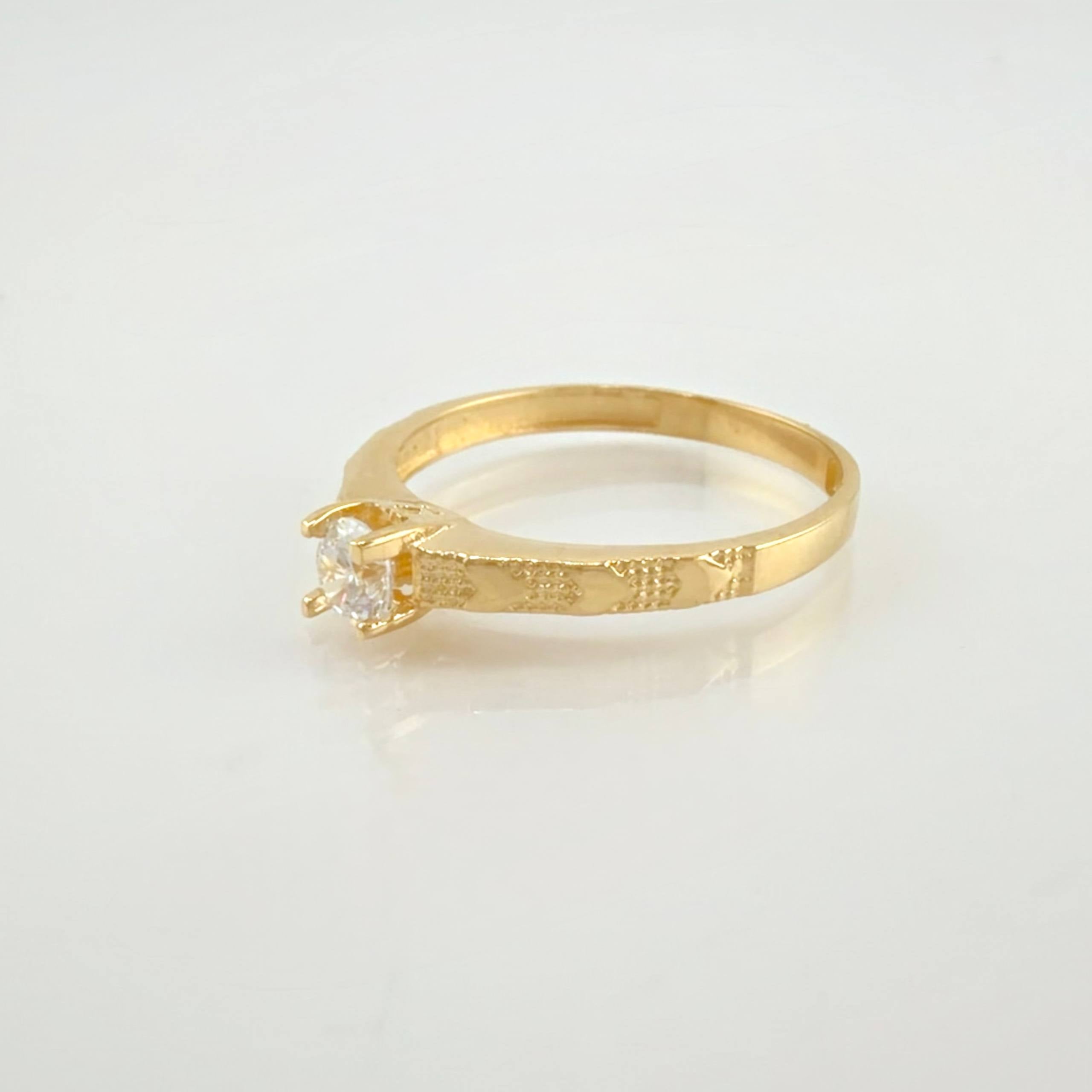 Anillo Solitario Corazones 1.6gr / T6 1/4 / Oro Amarillo 18K *