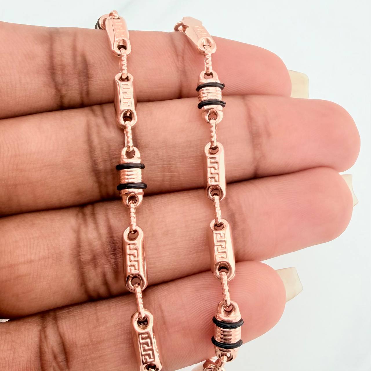 Pulso Rustico Barril Tribal 5.1gr / 21.2cm / 4.3mm Oro Rosa 18K %