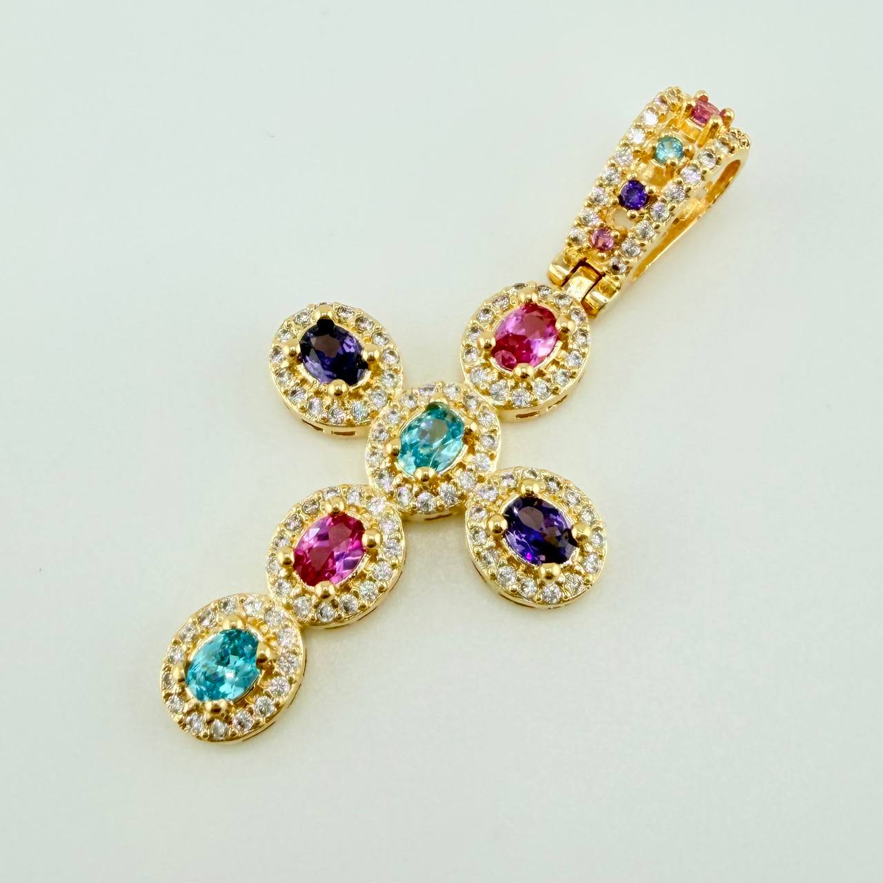 Dije Cruz Tupida 5.8gr / 4.3cm / Oro Amarillo 18K