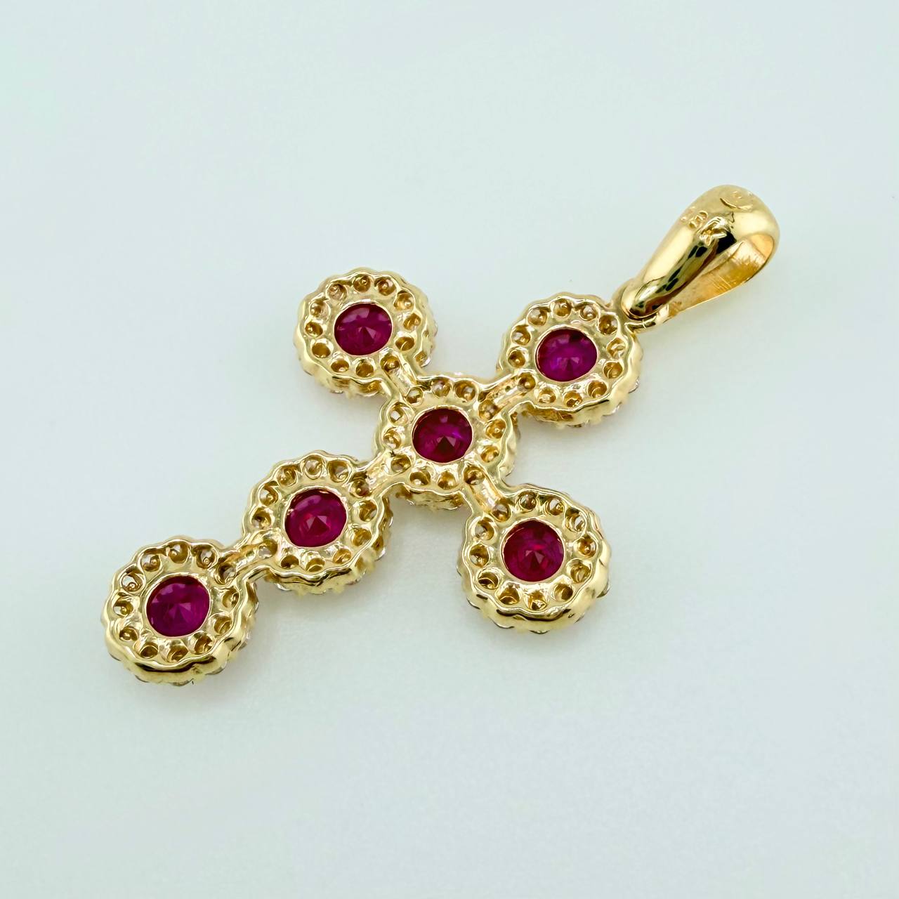 Dije Cruz Tupida 3.65gr / 3.6cm / Oro Amarillo 18K