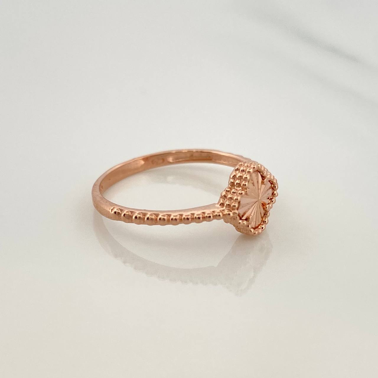 Anillo Trebol 1.85gr / T6 1/2 / Oro Rosa 18K %