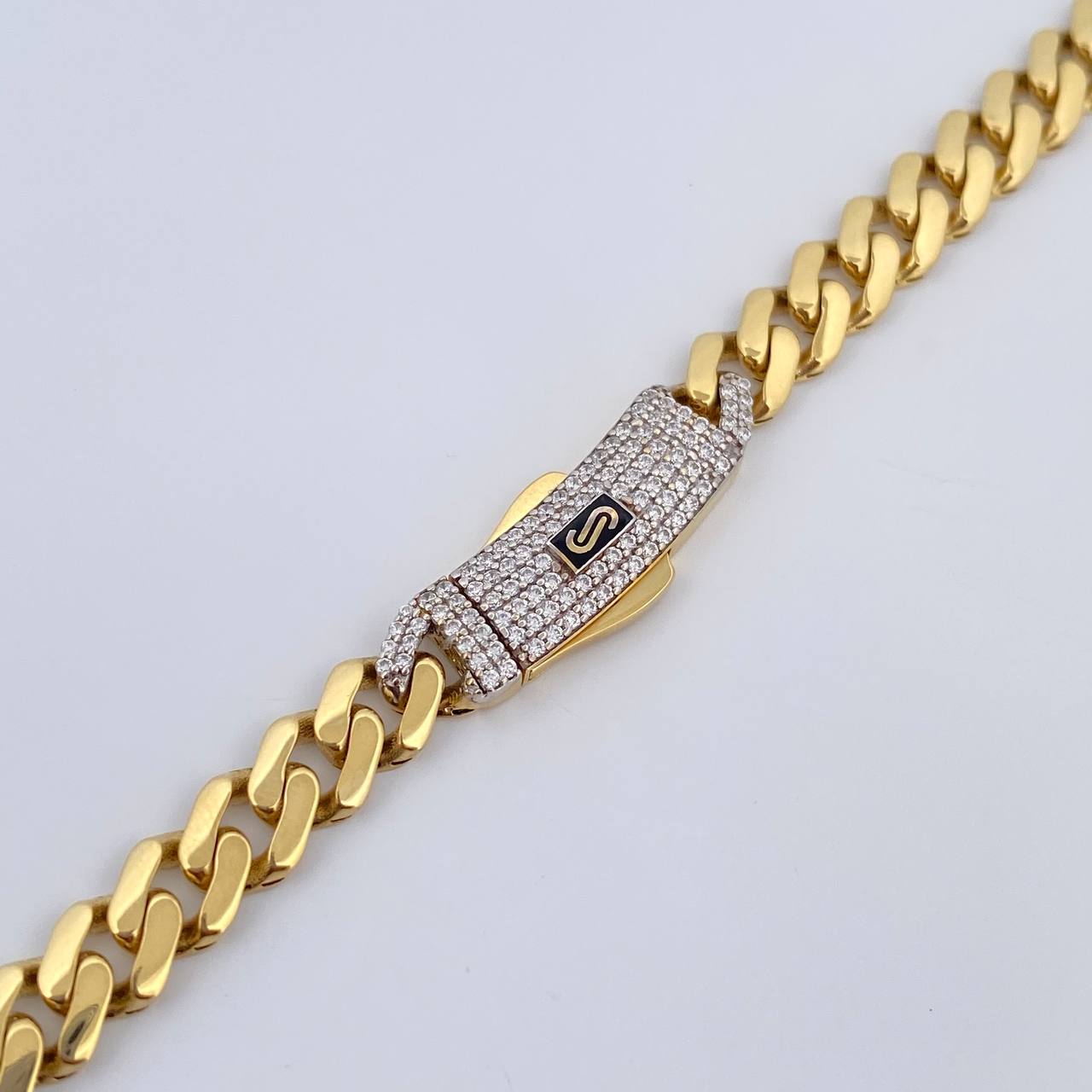 Cadena Cubana Monaco 23.6gr / 60.8cm / Oro Amarillo +4 18K $