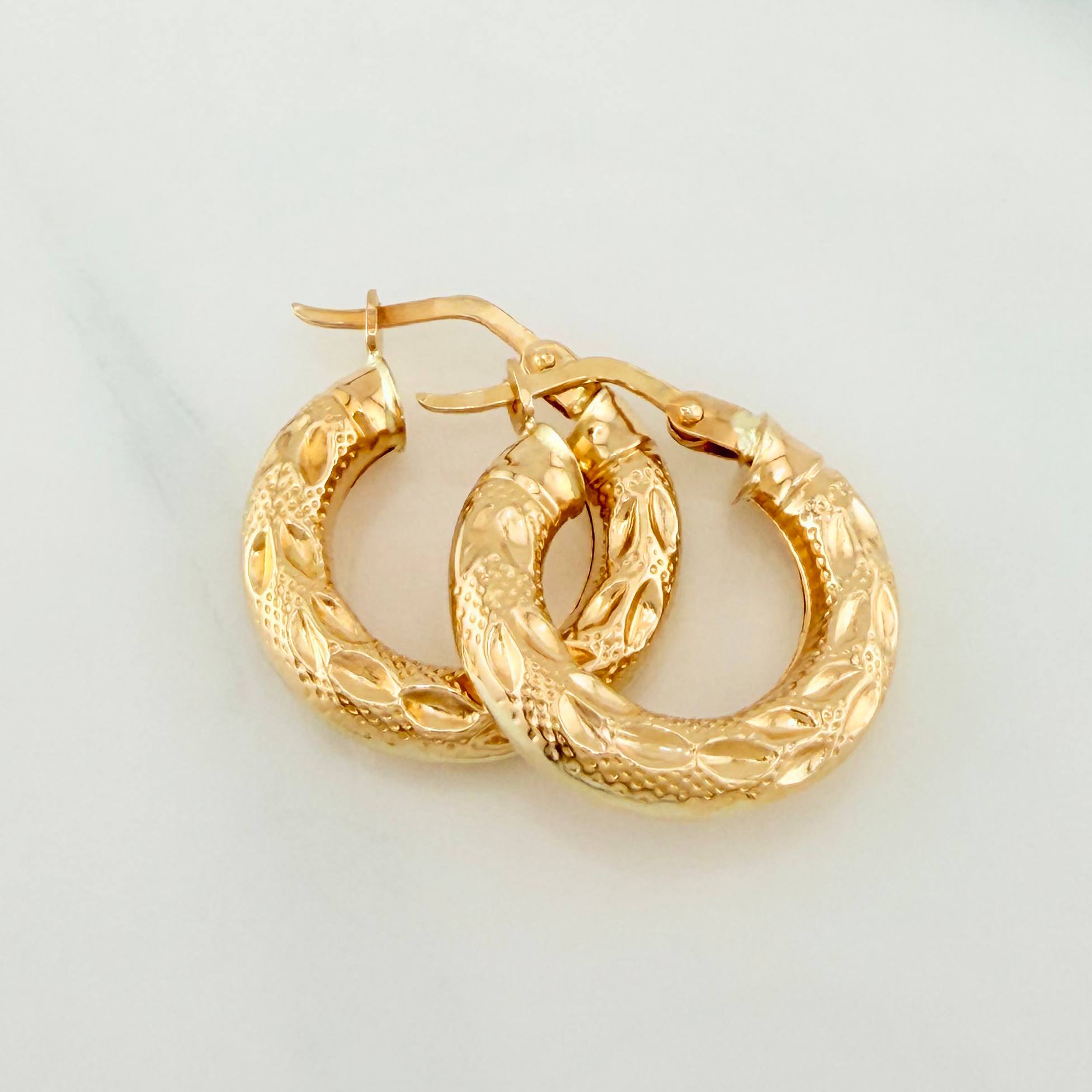 Candongas Flor 2.15 g / 2 cm Oro Amarillo 18K
